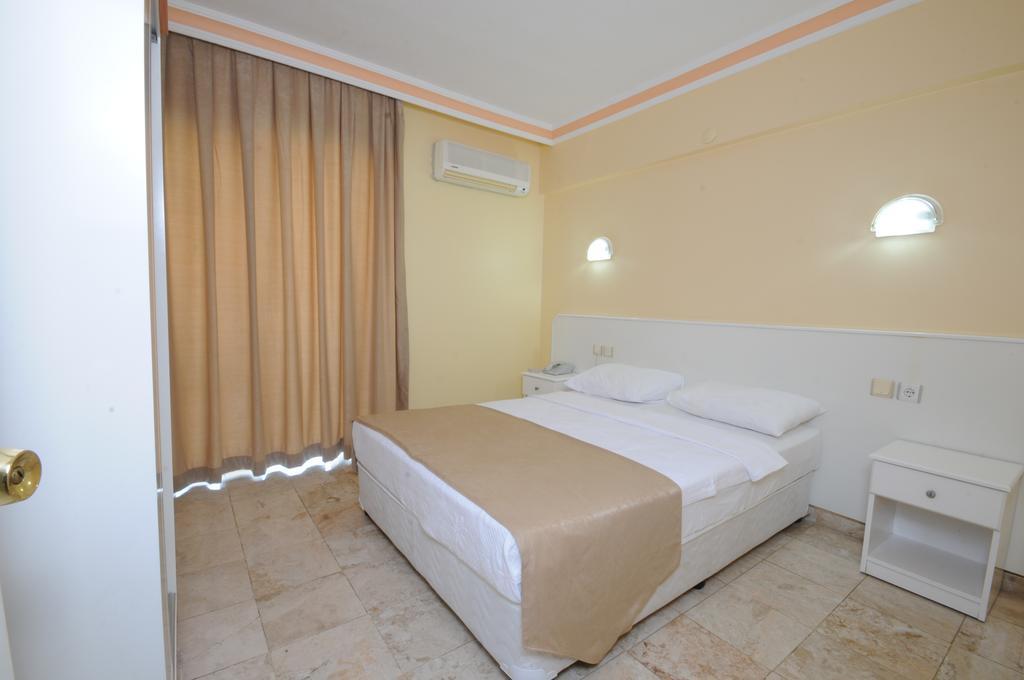 Kleopatra Apartments Icmeler Marmaris Bagian luar foto