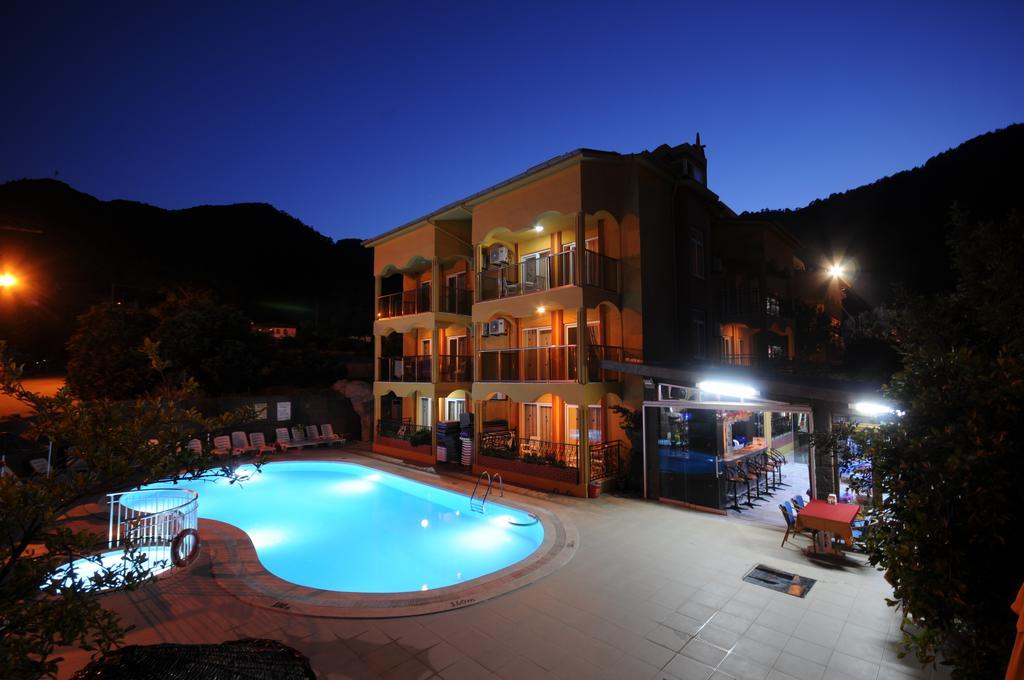 Kleopatra Apartments Icmeler Marmaris Bagian luar foto